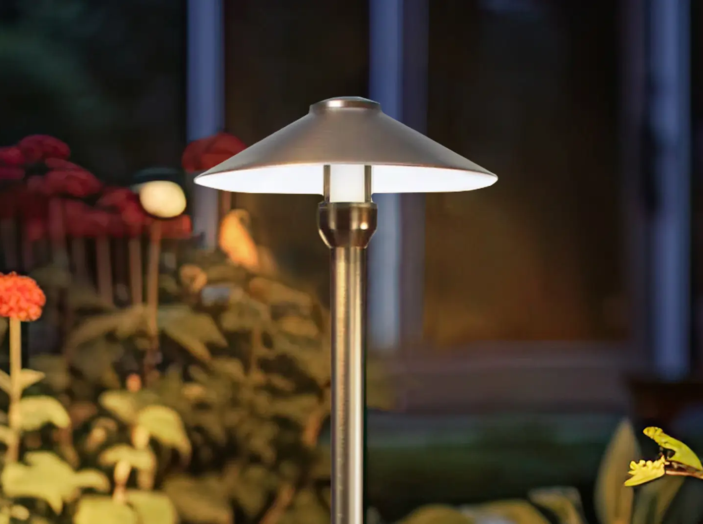 outdoor lighting contractor pathlights