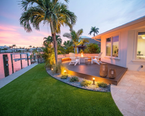 Travertine paver patio and tropical landscaping in Snell Isle St. Petersburg